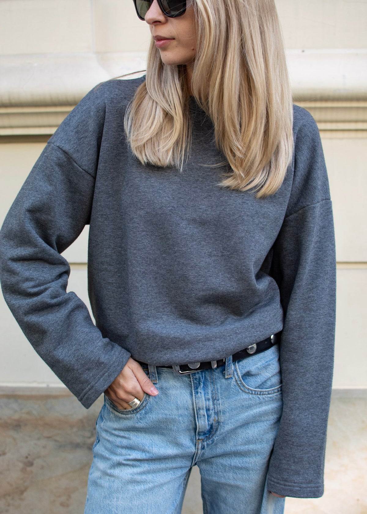 SZARY LONGSLEEVE FEASY