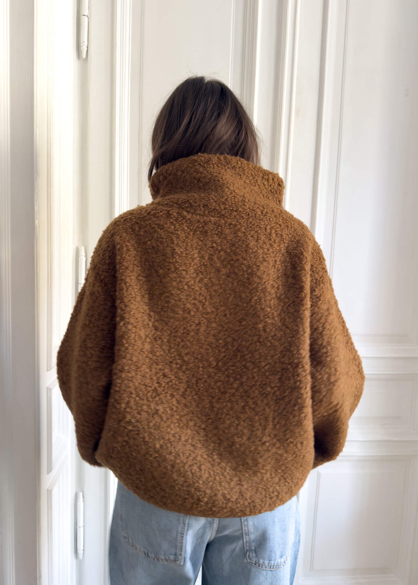 Brązowa bluza Teddy Aside – ujęcie 2