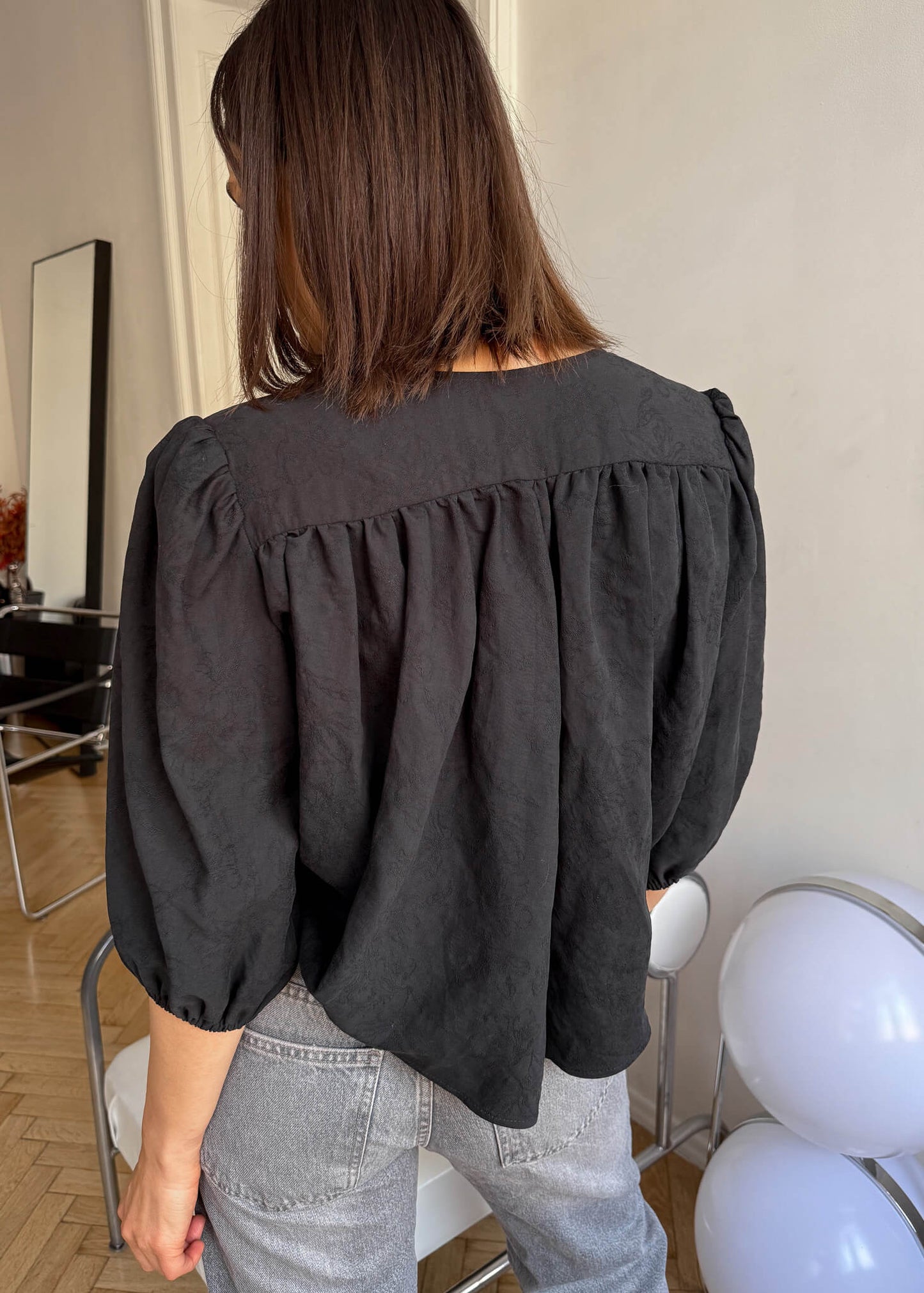 Koszula Nell ASIDE, widok z tyłu – ozdobne marszczenie na plecach